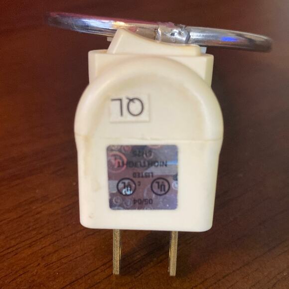 Joan Baker Designs Hand Painted Wine & Cheese Stained Glass Nightlight Grapes - Picture 7 of 11